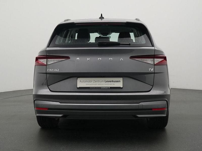 Gebraucht Skoda Enyaq iV Loft 108 kW (148 PS) 2023 Grau / graphitgrau (metallic) SUV