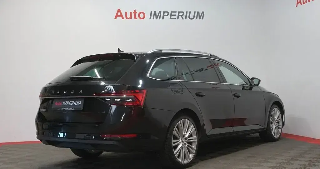 Gebraucht Skoda Superb Style 150 PS (110 kW) 2022 Schwarz Kombi