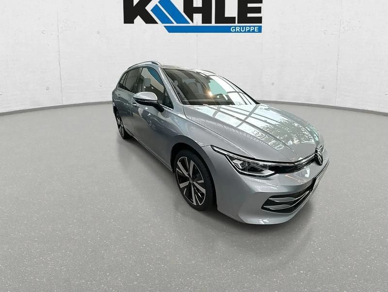 Gebraucht VW Golf VIII Style 150 PS (110 kW) 2024 Oyster silver (silber) Kombi