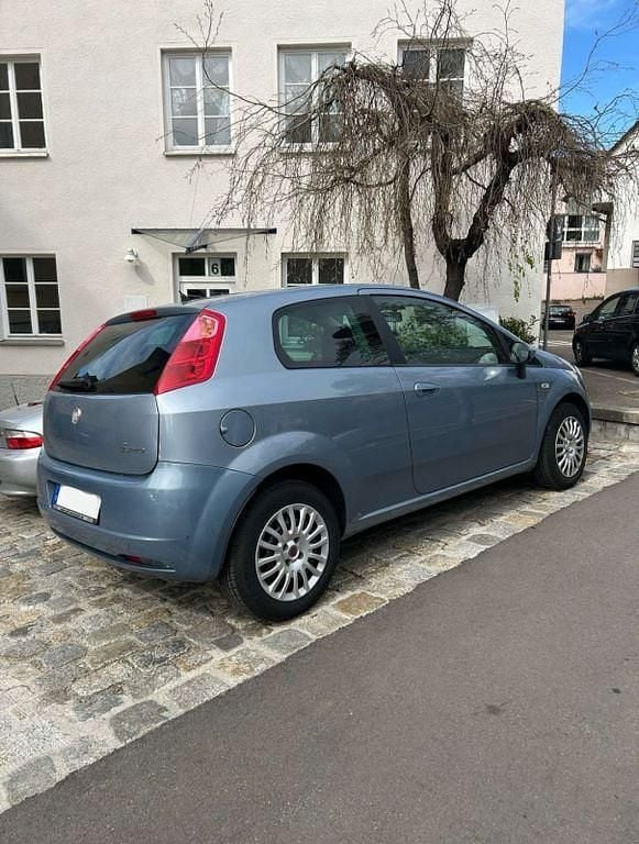 Gebraucht Fiat Punto Dynamic 77 PS (56 kW) 2009 Blau Limousine