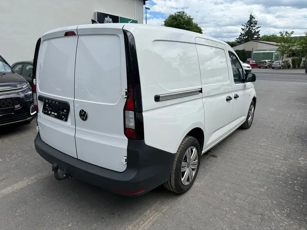 Gebraucht VW Caddy 102 PS (75 kW) 2023 Weiß Van / Kleinbus