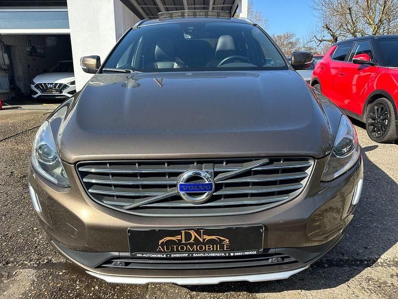 Gebraucht Volvo XC60 181 PS (133 kW) 2015 Braun SUV