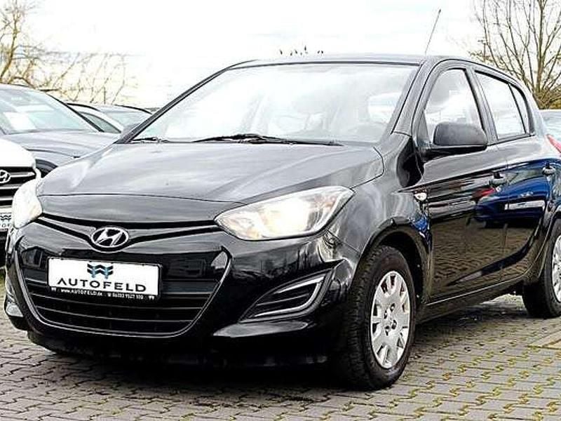 Gebraucht Hyundai i20 Edition 86 PS (63 kW) 2014 Schwarz Kleinwagen