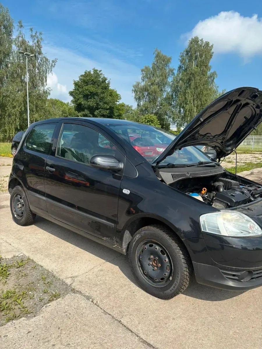 Gebraucht VW Fox 55 PS (40 kW) 2005 Schwarz Kleinwagen