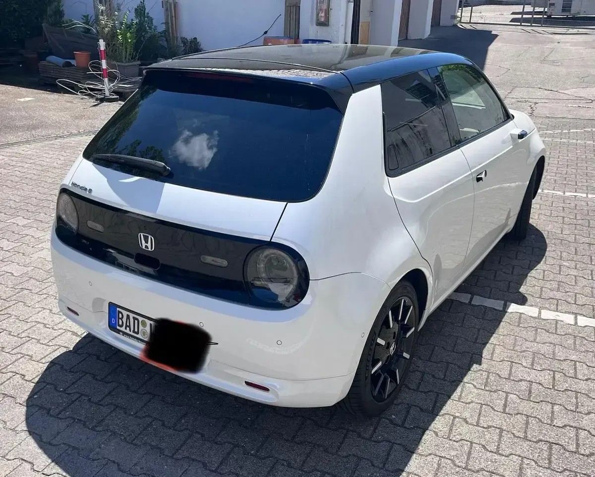 Gebraucht Honda e 100 kW (136 PS) 2022 Weiß Kleinwagen