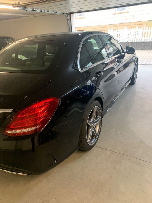 Second-hand Mercedes C180 Edition 160 CP (117 kW) 2016 Negru Berlinǎ