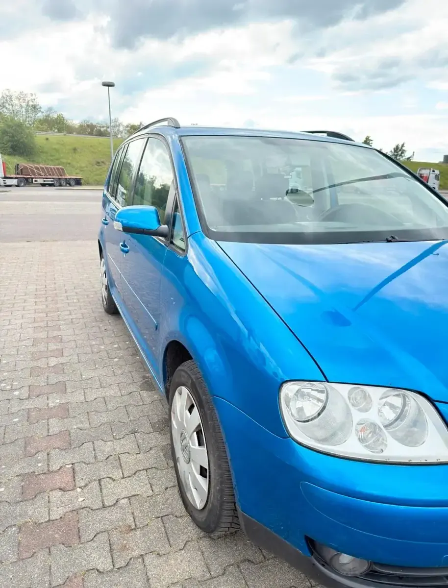 Gebraucht VW Touran 115 PS (84 kW) 2004 Blau Van / Kleinbus