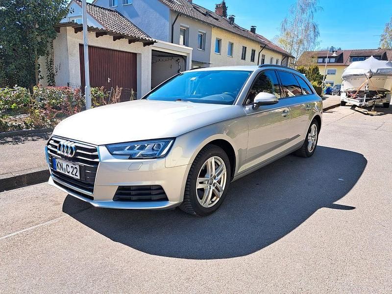 Silber Gebraucht 2016 Audi A4 Kombi | 16.390 € (Fairer Preis) - Bild 1/4