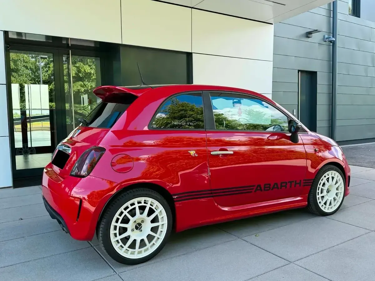 Gebraucht Abarth 500 140 PS (102 kW) 2015 Rot Kleinwagen