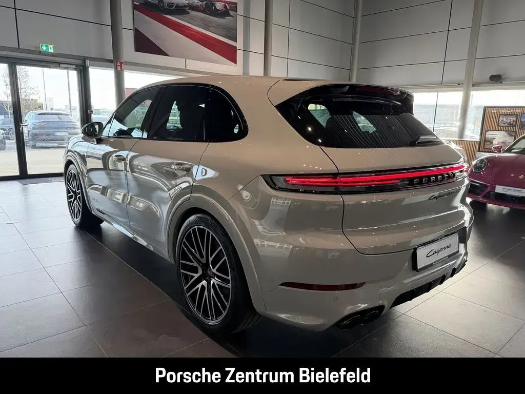 Neu Porsche Cayenne GTS 500 PS (367 kW) 2026 Weiss SUV