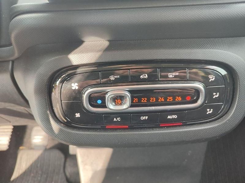 Second-hand Smart ForFour 71 CP (52 kW) 2019 Negru Hatchback