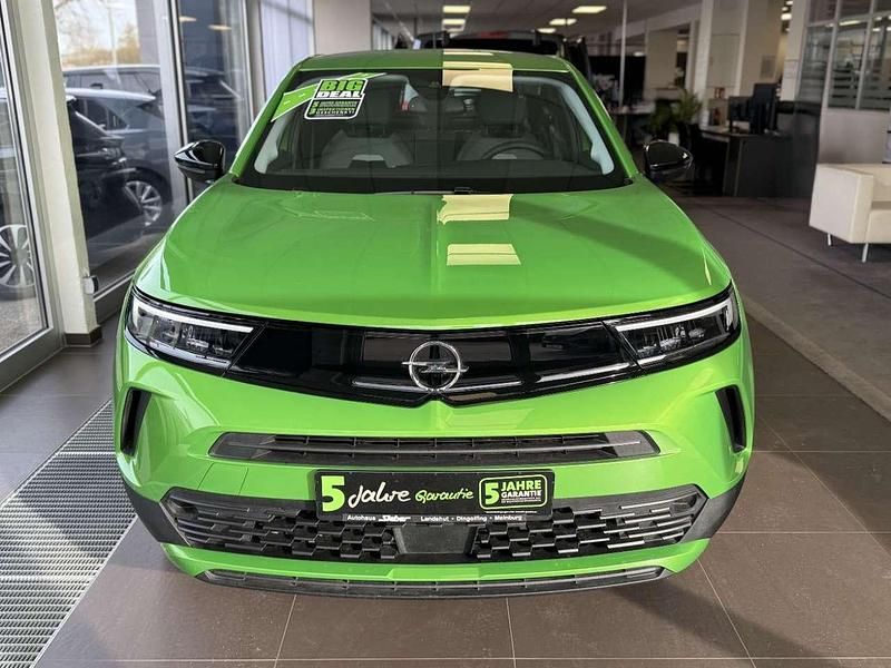 Gebraucht Opel Mokka Elegance 131 PS (96 kW) 2024 Matcha green SUV