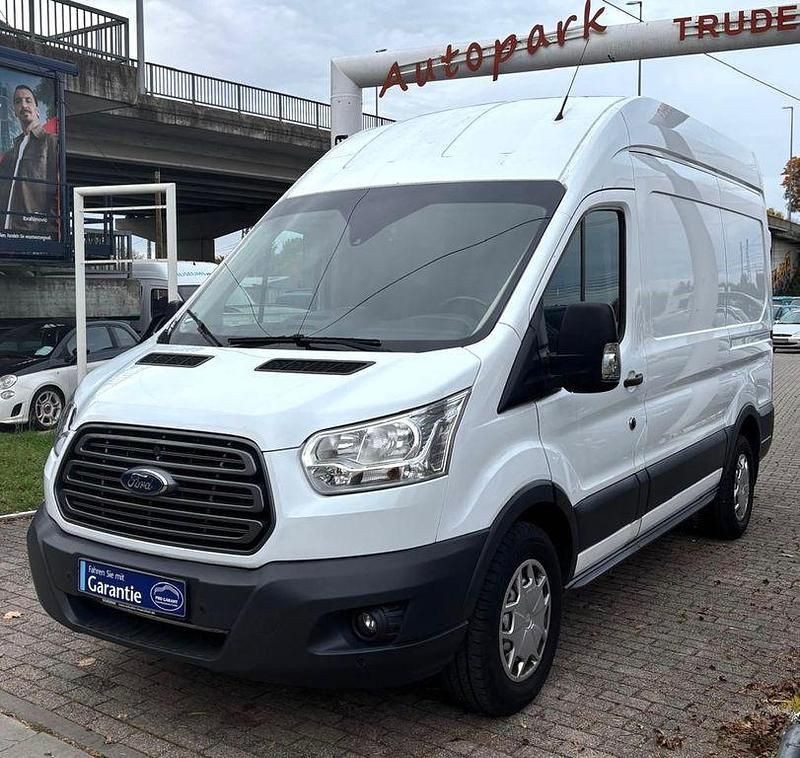 Gebraucht Ford Transit Trend 131 PS (96 kW) 2019 Weiß Limousine