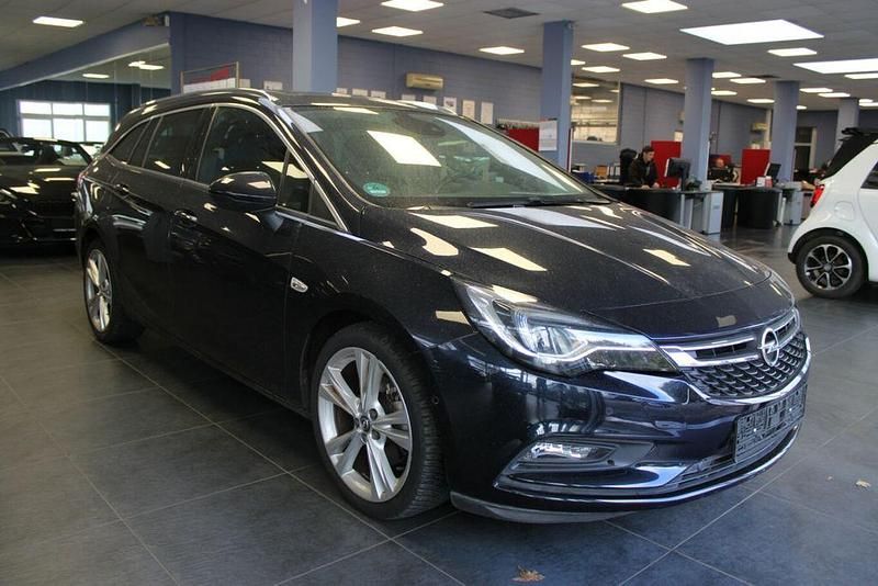 Schwarz Gebraucht 2018 Opel Astra Ultimate Kombi | 17.480 € (Fairer Preis) - Bild 1/4