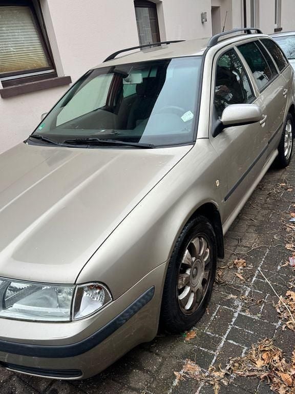 Gebraucht Skoda Octavia 102 PS (75 kW) 2004 Gold Kombi