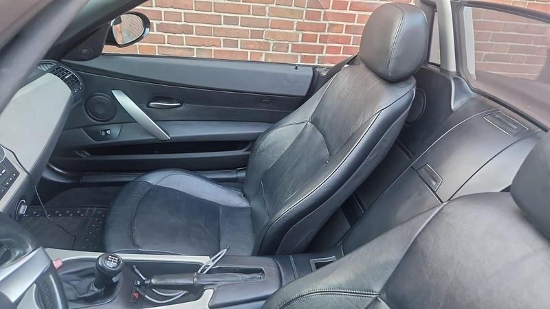 Gebraucht BMW Z4 Sport Line 150 PS (110 kW) 2005 Schwarz Cabrio