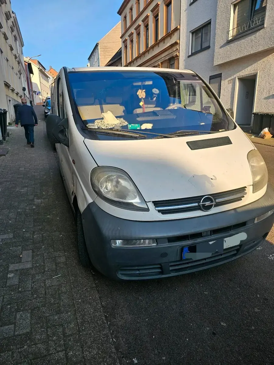 Gebraucht Opel Vivaro 110 PS (80 kW) 2003 Weiß Van / Kleinbus