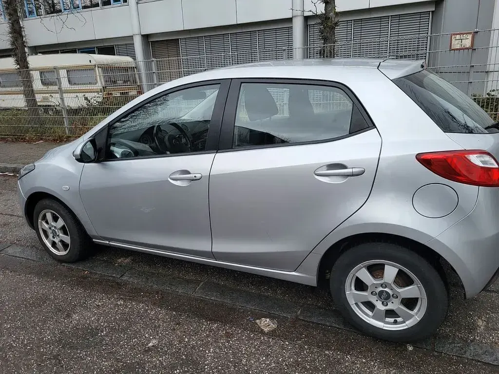 Brugt Mazda 2 86 HK (63 kW) 2008 Grå Hatchback