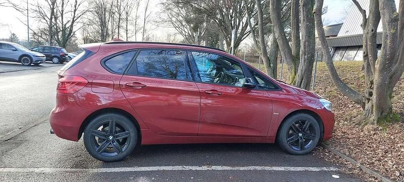 Rot Gebraucht 2016 BMW 220 Sport Line Kombi | 12.000 € (Superpreis) - Bild 1/4