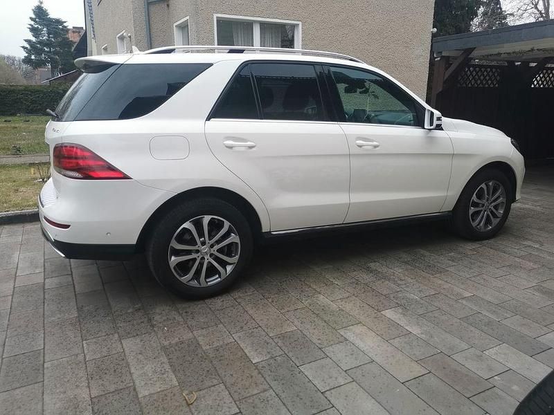 Gebraucht Mercedes GLE350 258 PS (189 kW) 2016 Weiß SUV