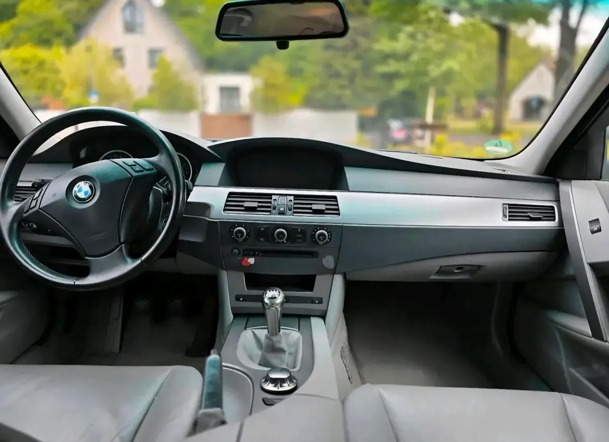 Gebraucht BMW 525 192 PS (141 kW) 2004 Silber Kombi