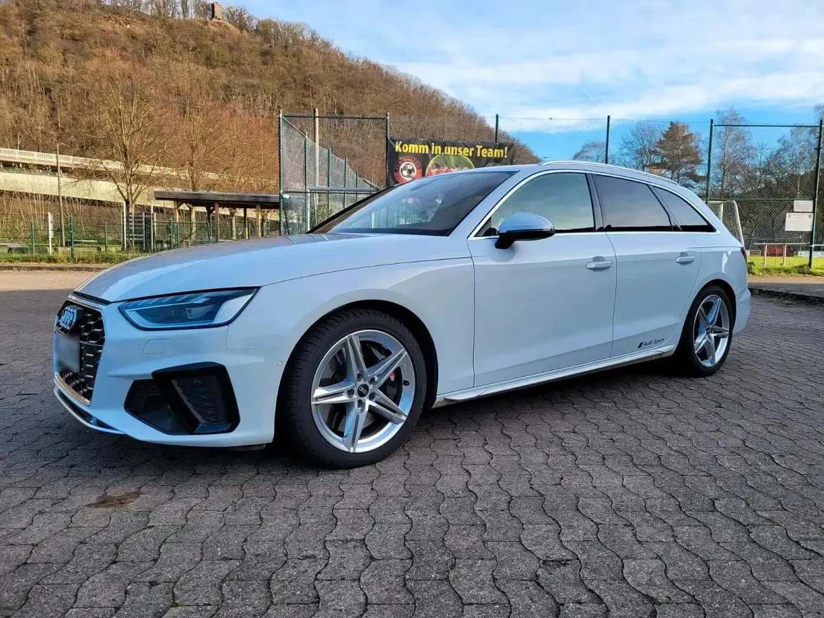 Używany Audi S4 Ambiente 347 KM (255 kW) 2019 Biały Kombi