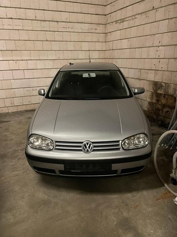 Gebraucht VW Golf IV Edition 75 PS (55 kW) 2001 Silber Limousine