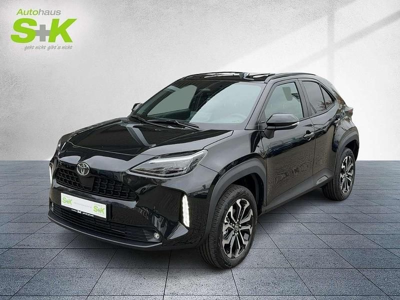 Mysticschwarz mica Neu 2025 Toyota Yaris Hybrid SUV | 29.990 € (Etwas zu teuer) - Bild 1/4