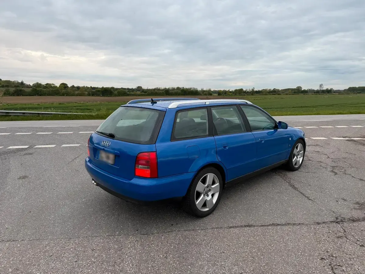 Occasion Audi A4 110 ch (80 kW) 1996 Bleue Break