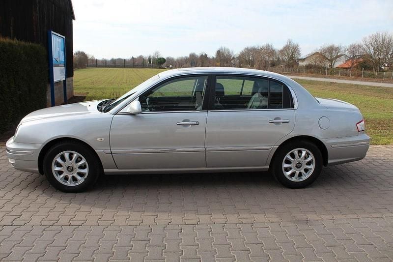 Gebraucht Kia Opirus 203 PS (149 kW) 2006 Silber Limousine
