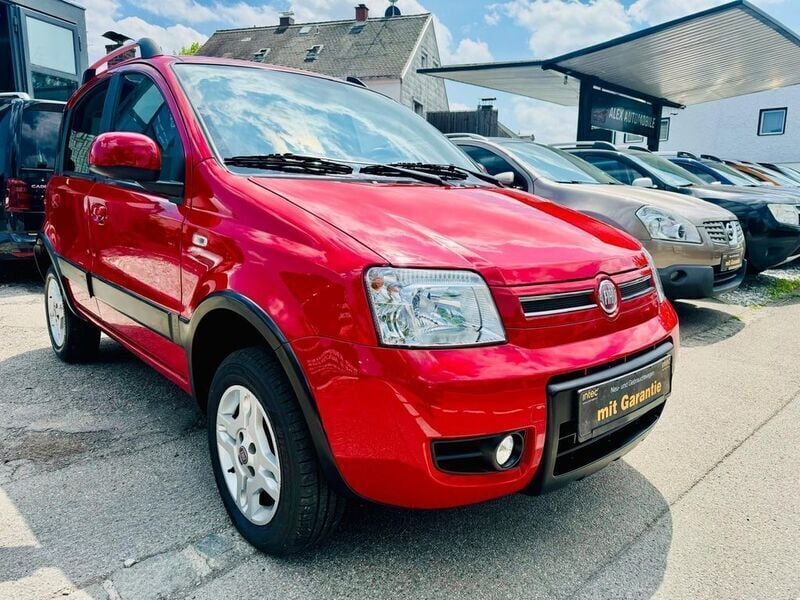Rot Gebraucht 2011 Fiat Panda 4x4 Climbing Kleinwagen | 5.990 € (Fairer Preis) - Bild 1/4