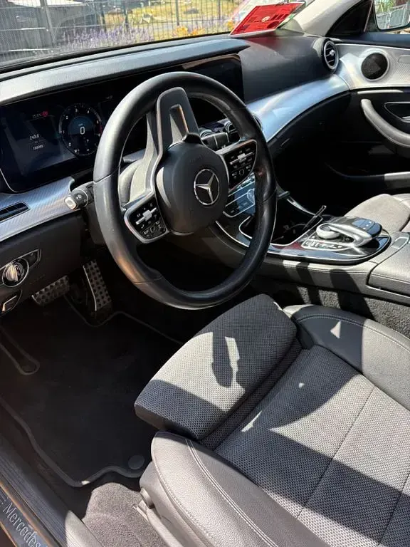 Gebraucht Mercedes E220 All-Terrain 194 PS (142 kW) 2019 Schwarz Kombi
