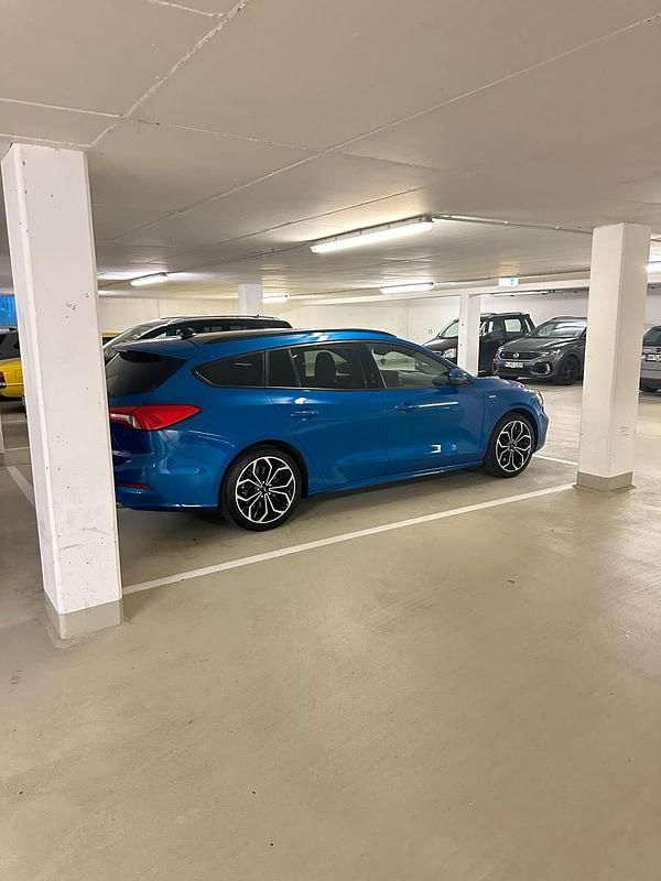 Używany Ford Focus ST-Line 180 KM (132 kW) 2021 Niebieski Kombi