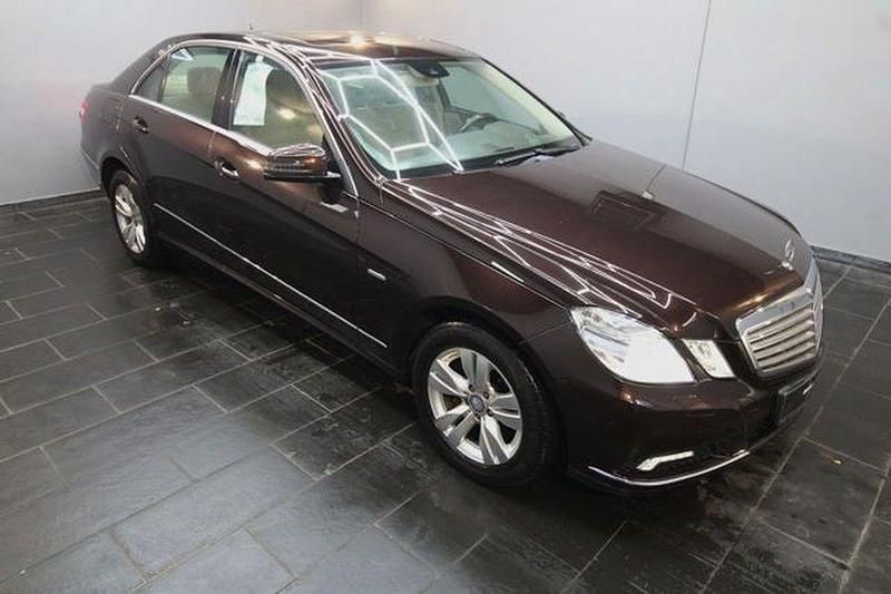 Gebraucht Mercedes E350 292 PS (214 kW) 2009 Cupritbraun Limousine