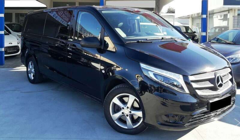 Schwarz metallic Gebraucht 2017 Mercedes Vito Van / Kleinbus | 32.900 € - Bild 1/4
