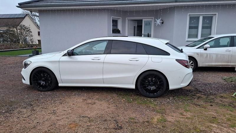 Gebraucht Mercedes CLA250 Shooting Brake 211 PS (155 kW) 2017 Weiß Kombi