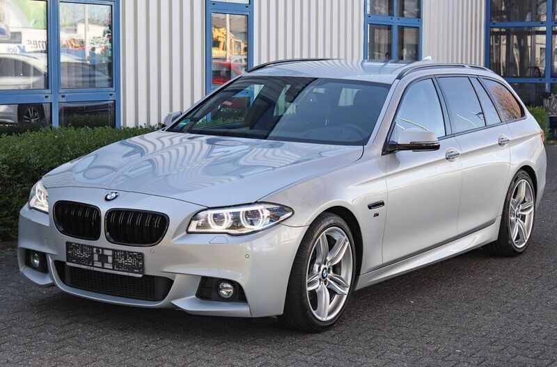 Silber Gebraucht 2015 BMW 520 M Sport Kombi | 13.890 € (Fairer Preis) - Bild 1/4