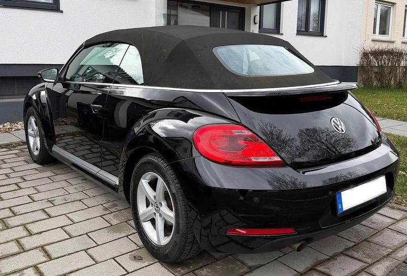 Gebraucht VW Beetle 105 PS (77 kW) 2016 Schwarz Kleinwagen