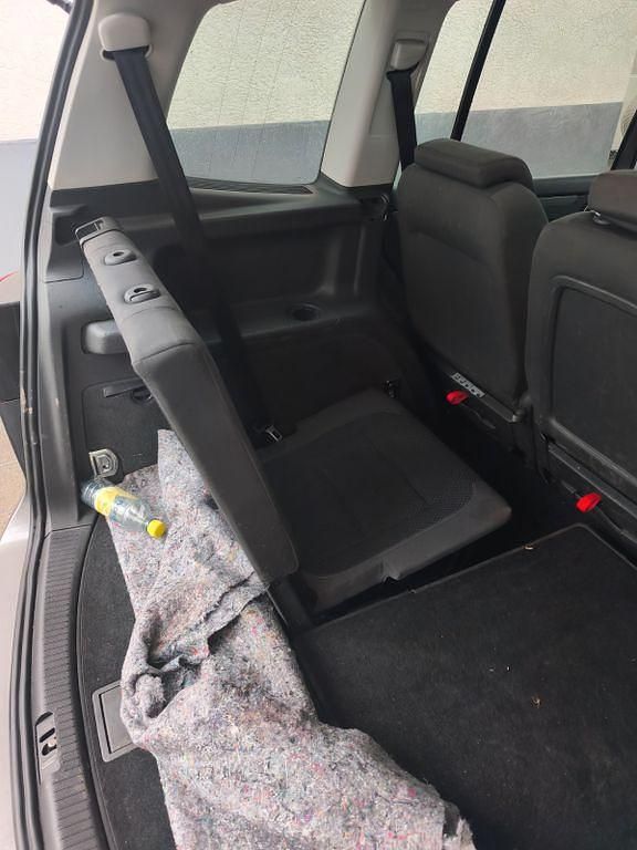 Gebraucht VW Touran Comfortline 140 PS (102 kW) 2010 Grau Van / Kleinbus