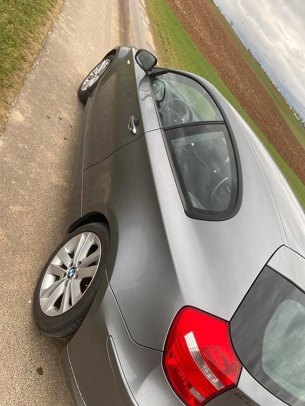 Gebraucht BMW 118 143 PS (105 kW) 2010 Grau Kleinwagen