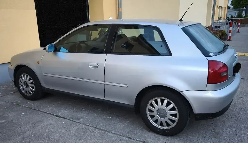 Gebraucht Audi A3 125 PS (91 kW) 1999 Silber Kleinwagen