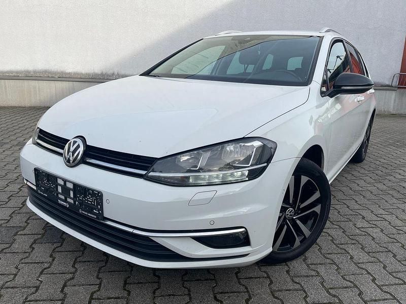 Weiß Gebraucht 2019 VW Golf VII IQ Drive Kombi | 11.490 € (Guter Preis) - Bild 1/4