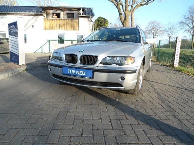 Gebraucht BMW 318 143 PS (105 kW) 2002 Silber Kombi