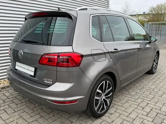 Używany VW Golf Highline 150 KM (110 kW) 2015 Zielony SUV