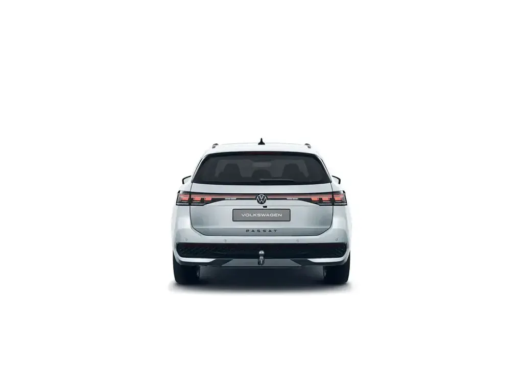 Gebraucht VW Passat R-line 177 PS (130 kW) 2025 F0 oyster silver metallic Kombi