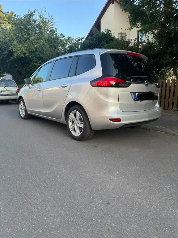 Gebraucht Opel Zafira Tourer Active 110 PS (80 kW) 2013 Silber Van / Kleinbus