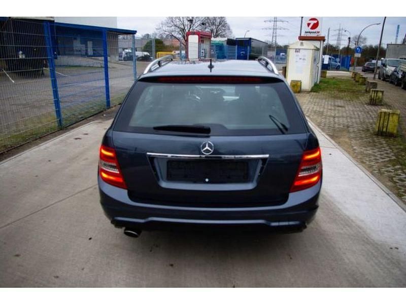 Gebraucht Mercedes C250 204 PS (150 kW) 2013 Grau (metallic) Kombi