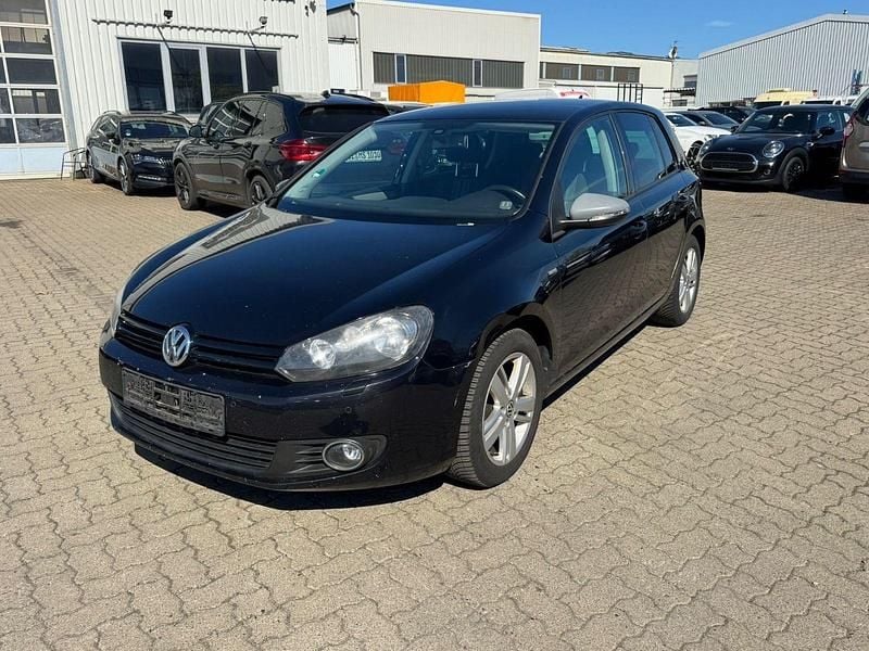 Usado VW Golf VII Match 105 HP (77 kW) 2012 Preto Sedan