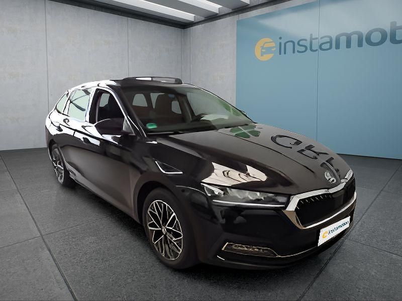 Schwarz Gebraucht 2022 Skoda Octavia Kombi | 25.599 € (Teuer) - Bild 1/4