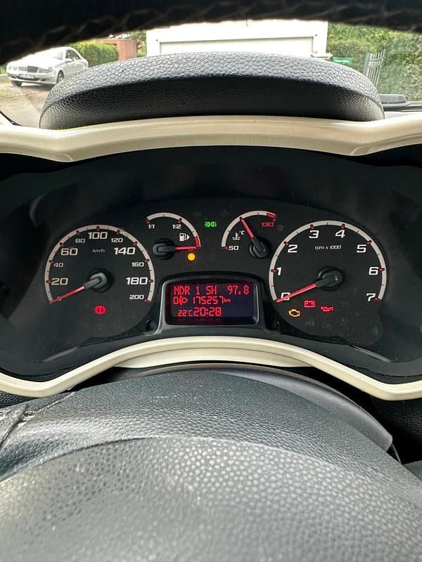 Second-hand Ford Ka 69 CP (50 kW) 2011 Negru Hatchback